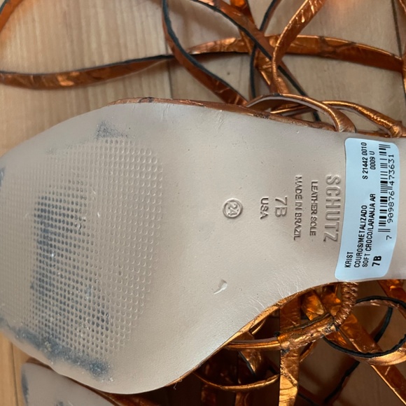 Schutz Leather Sandals ( size 7) - Picture 7 of 7